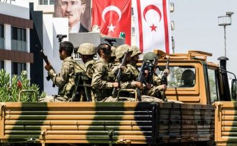 47 let Turecko okupuje severní Kypr. Západ to toleruje protože to není Rusko a Turecko je v NATO