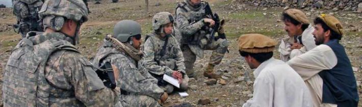 Americkí a európski vojaci označili operáciu NATO v Afganistane za hlúpu chybu