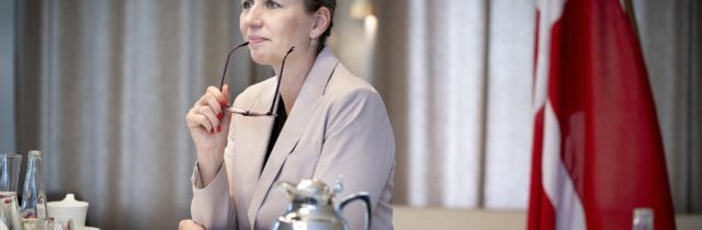 Dánska premiérka Frederiksenová neočakáva ďalší celoštátny lockdown, väčšina ľudí je zaočkovaná