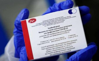 V Rusku zaregistrovali ďalšiu vakcínu proti koronavírusu