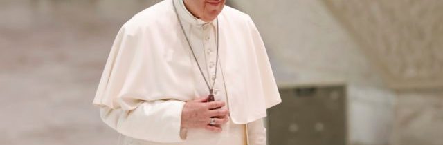 KDH vyzýva vládu na prehodnotenie opatrení k návšteve pápeža na Slovensku, sú neférové voči nezaočkovaným ľuďom