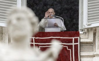 Návštevu pápeža bude mať pod dohľadom 1 300 vojakov, verejný poriadok zaistia aj tri vrtuľníky
