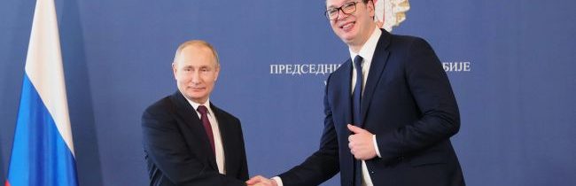 Mediálna vojna proti Vučićovi v Čiernej Hore je podobná kampani proti Putinovi na Ukrajine