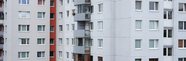 Problémy s bydlením trápí každého desátého obyvatele Česka.
