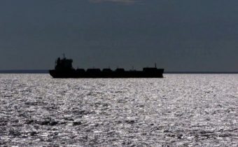 Vojnová loď Turecka varovala grécke plavidlo pred vstupom do jej teritoriálnych vôd