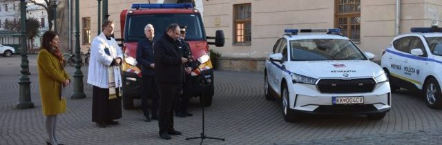 Kežmarskí policajti budú jazdiť na novom elektromobile, mesto investovalo takmer 36-tisíc eur