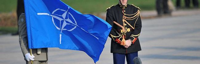 „Potrebujeme nezávislosť od USA“ – vo Francúzsku stúpa počet prívržencov vystúpenia z NATO