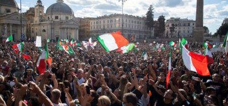 V Itálii propukly protesty proti povinnému očkování