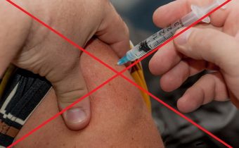 Zvýhodňování očkovaných je zločin proti lidskosti. České senátorky žalují Babišovu vládu u soudu v Haagu