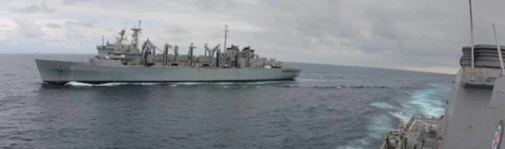 Torpédoborec amerického námorníctva vstupuje do Čierneho mora