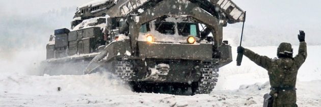 V oblasti ruského vojenského tábora na hraniciach s Ukrajinou bola spozorovaná nezvyčajná vojenská technika