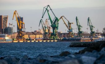 Protibieloruské sankcie viedli k hromadnému prepúšťaniu v prístave Klaipeda