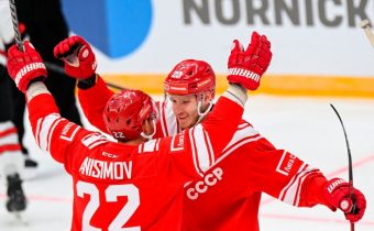 Hokejová reprezentácia ZSSR ide opäť na ľad