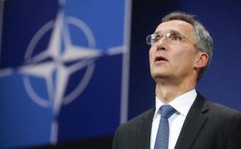 Generálny tajomník NATO pripustil vojenský konflikt v Európe kvôli Ukrajine