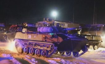 Rusko ráno poslalo do Kazachstanu desiatky obrnených vozidiel