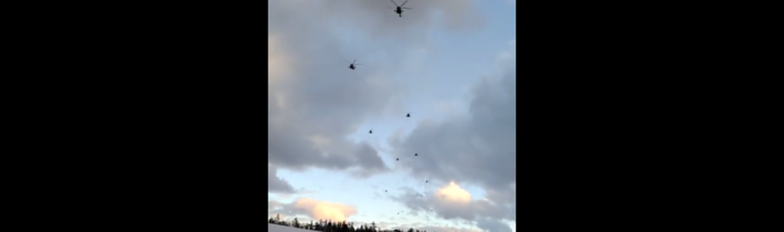 Hromadný presun vrtuľníkov ruských leteckých síl