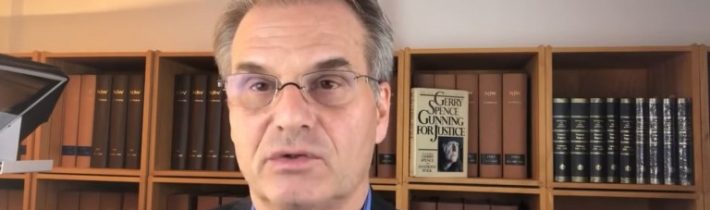 DR. REINER FÜLLMICH O PROBÍHAJÍCÍCH SOUDECH: „MÁME CO DO ČINĚNÍ S LIDMI HLADOVÝMI PO MOCI, PSYCHOPATY A SOCIOPATY, KTERÉ JE TŘEBA ZASTAVIT A KTERÉ JSME MĚLI ZASTAVIT UŽ DÁVNO,“