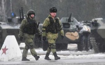 Putin nariadil ruským ozbrojeným silám, aby zabezpečili mier na Donbase
