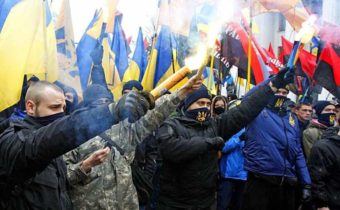 Väčšina Rusov je presvedčená, že na Ukrajine je nacizmus