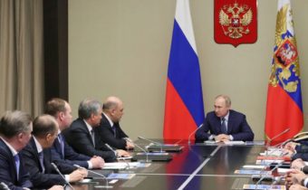 Vladimir Putin uskutočnil zasadnutie Bezpečnostnej rady o situácii na Ukrajine