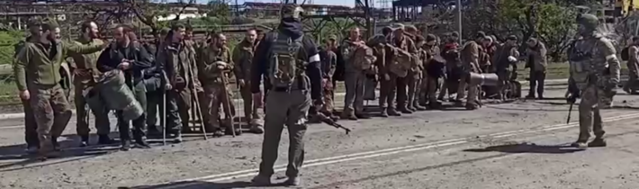 Nacisti z „Azova“ a ukrajinskí vojaci sa hromadne vzdávajú.