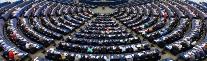 Európsky parlament chce tribunál nad Ruskom