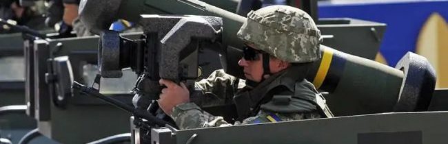 „Bayraktary“ a „Javeliny“ nepomáhajú – prečo zlyhávajú útoky ozbrojených síl Ukrajiny