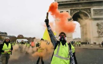 „Na hrane“ – EÚ sa obáva nových nepokojov „žltých viest“