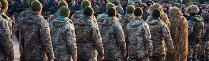 Kyjev stráca 20.000 vojakov mesačne, preto mobilizuje hlava-nehlava