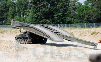 Mostní tank Brückenpanzer 68/88 | ARMYWEB.cz
