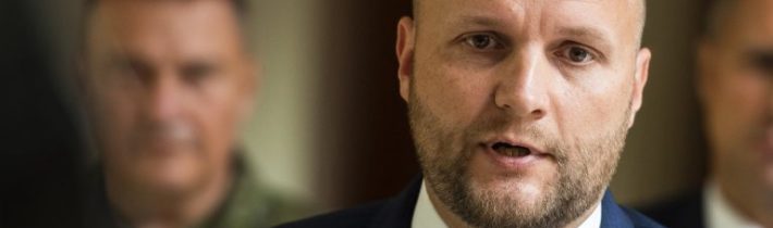 „Darovanie vyradenej či dožívajúcej vojenskej techniky sovietskej výroby Ukrajine je našim záujmom … aby sme sa zbavili zavislosti na Rusku“ Naď púšťal na Facebooku perly ktorým už neverí ani on sám