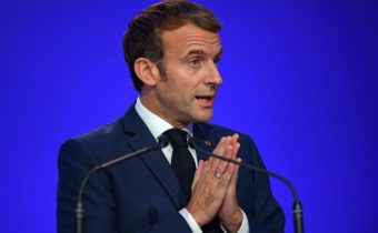S Ruskom – „žiadna slabosť, žiadny kompromis“ — vyzval Macron krajiny Západu