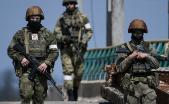 The Guardian: Cieľom Ruska na Ukrajine je ukázať neschopnosť NATO