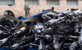 Objavili sa nové skutočnosti o nelegálnom predaji západných zbraní na Ukrajine