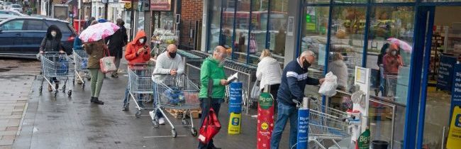 Potom, čo sa Briti dozvedeli o cenách za jedlo a kúrenie v Rusku, rozzúrili sa