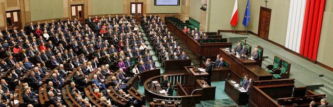 Poľský Sejm prijal rezolúciu požadujúcu od Nemecka vojnové reparácie