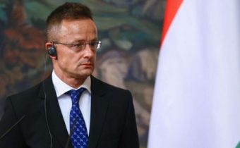 Maďarský minister zahraničných vecí vyzval, aby sa zabránilo vojne medzi Ruskom a NATO