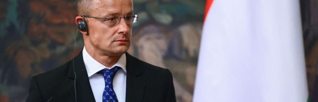 Maďarský minister zahraničných vecí vyzval, aby sa zabránilo vojne medzi Ruskom a NATO