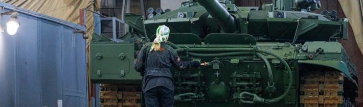 Zvýšená objednávka na obranu stimuluje rast výroby v Rusku