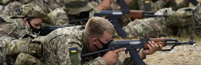 Cez zimu EÚ vycvičí 15.000 ukrajinských vojakov, Kyjev chcel 50.000