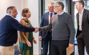 Tento týden navštívil Bill Gates Nizozemsko. Co za původně utajovanou návštěvou stojí? – Necenzurovaná pravda