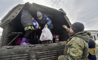 Ruská armáda evakuuje obyvateľov Arťomovska a Soledaru