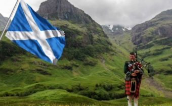 V Škótsku označili Trussovej prvý mesiac vo funkcii premiérky za „katastrofu“
