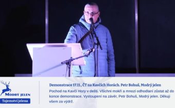 Demonstrace 17.11., ČT na Kavčích Horách. Petr Bohuš, Modrý jelen