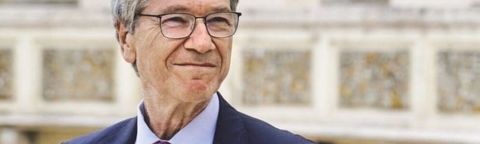 Výnimočnosť USA musí skončiť! Hviezdny USA ekonóm Jeffrey Sachs označuje USA a Západ za hlavného vinníka v rozpútaní vojny na Ukrajine