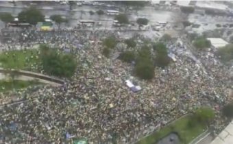 Brazílie: Lidé, policisté i armáda podporují Bolsonara, masové protesty proti zmanipulovaným volbám pokračují (video) – Necenzurovaná pravda