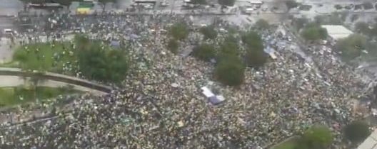 Brazílie: Lidé, policisté i armáda podporují Bolsonara, masové protesty proti zmanipulovaným volbám pokračují (video) – Necenzurovaná pravda
