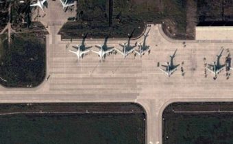 Pred útokom ukrajinským dronom bolo letisko „Engels“ snímané americkými satelitmi