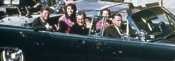 VIDEO: Vražda Johna F. Kennedyho. Tucker Carlson riskuje život a přináší nejchoulostivější informace!
