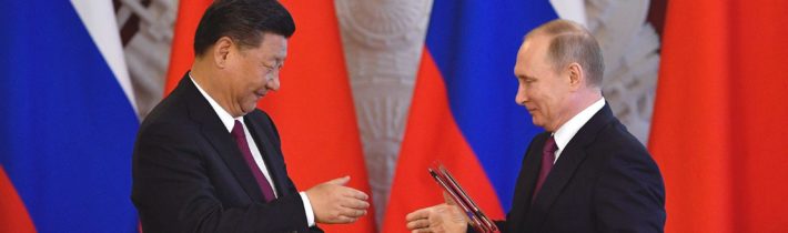 Analytici uznali víťazstvo Ruska a Číny nad americkými sankciami